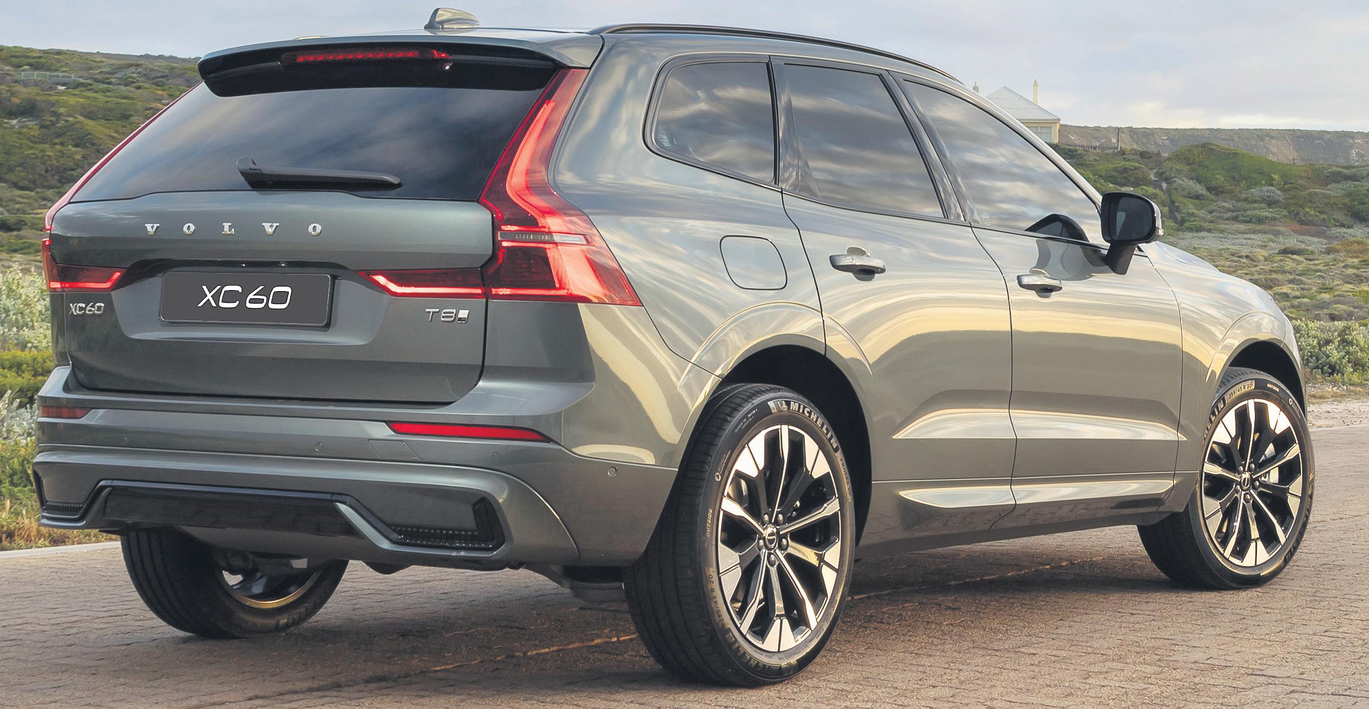 Volvo sticks to hybrid power
