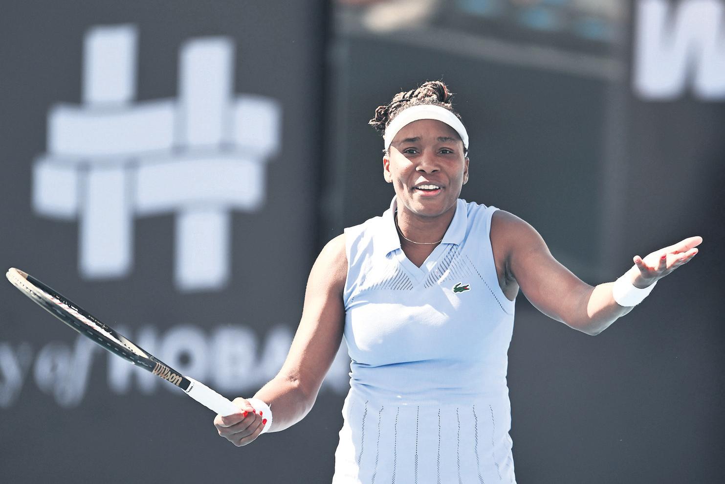 Williams loses golden oldie clash