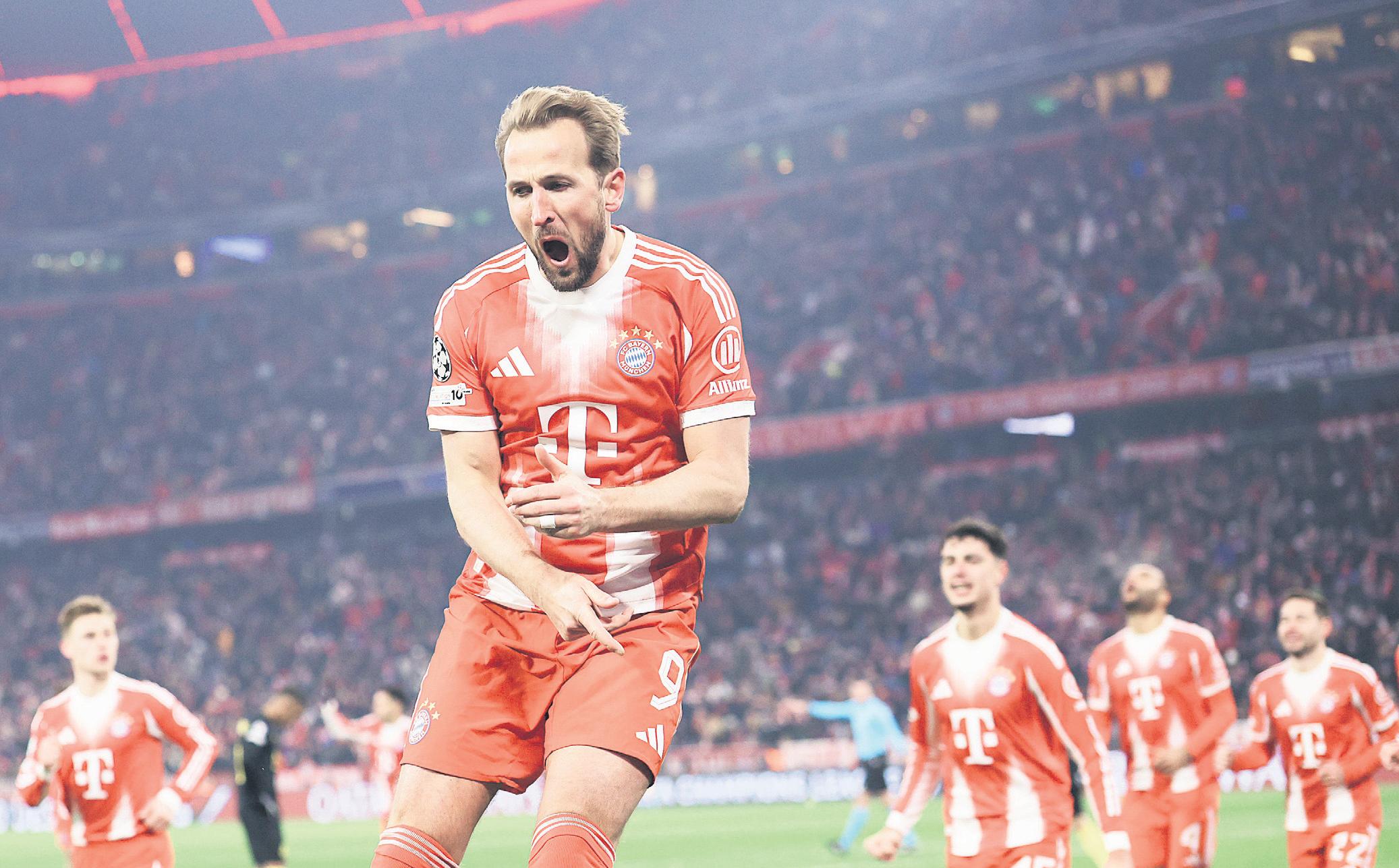 Bayern cruise into knockouts