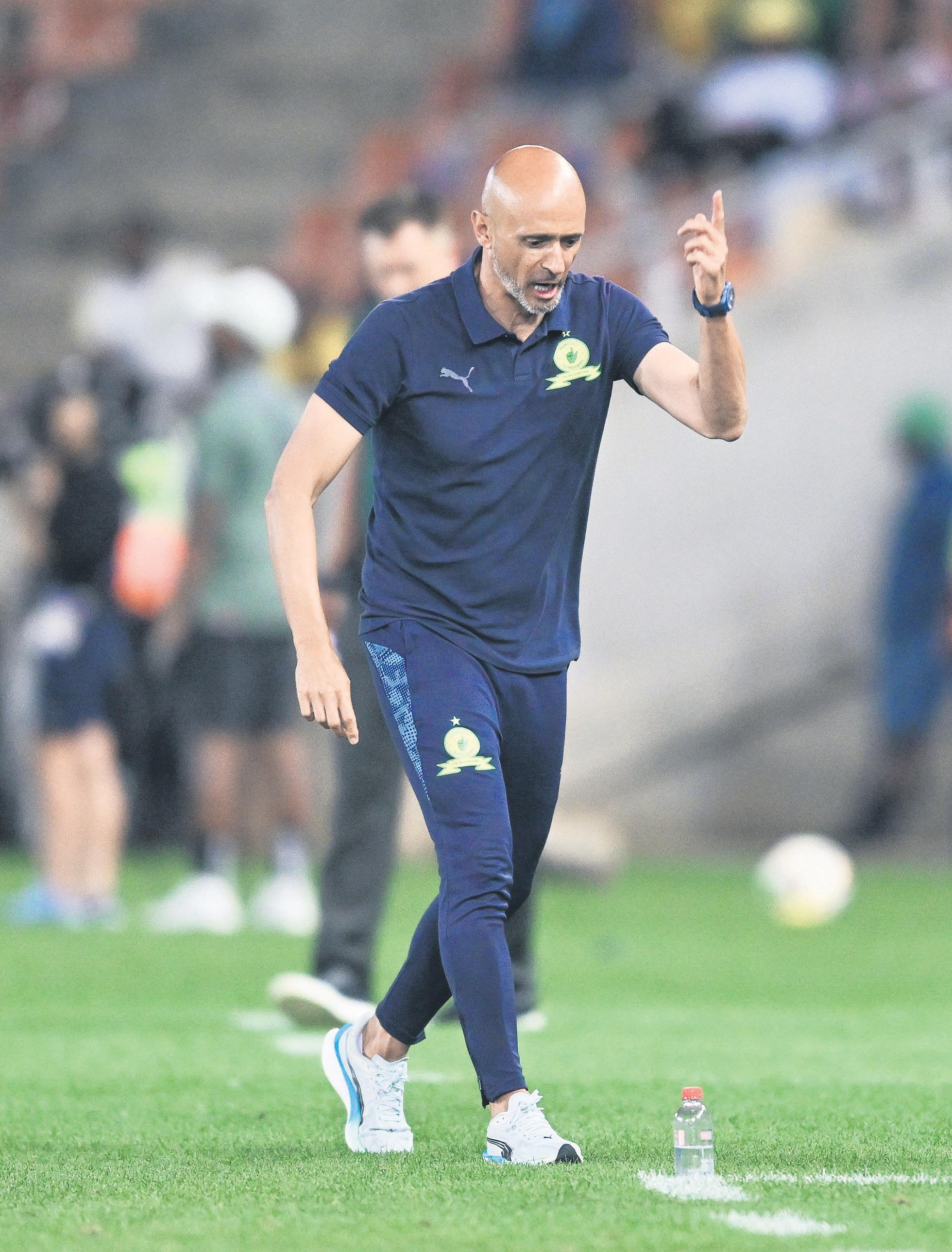 Downs quickly switch attention