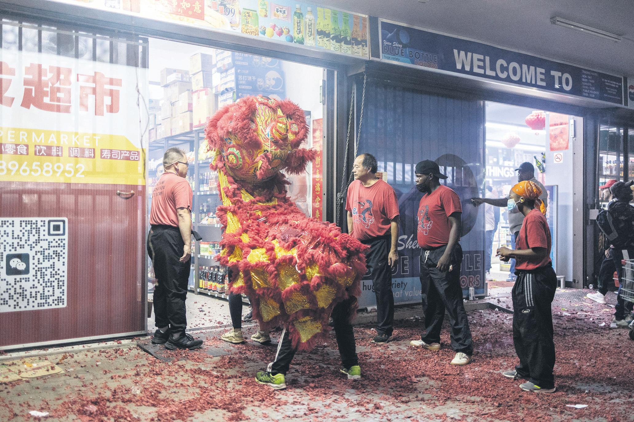 Hill-Lewis 'leads DA race'