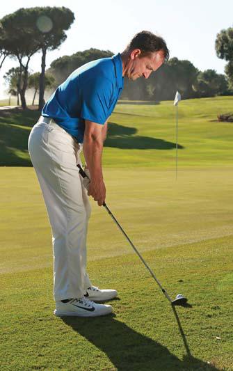 THE BASIC CHIP SHOT Perfect your set-up to hit pure chips