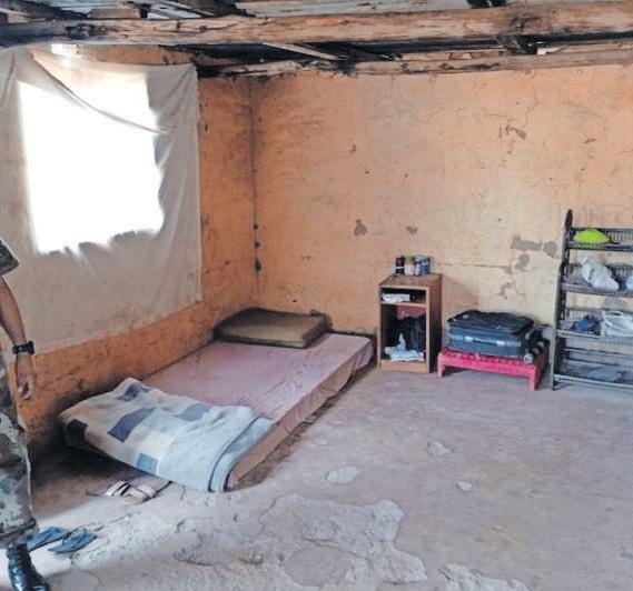 Soldiers and local partners build new home for KZN family