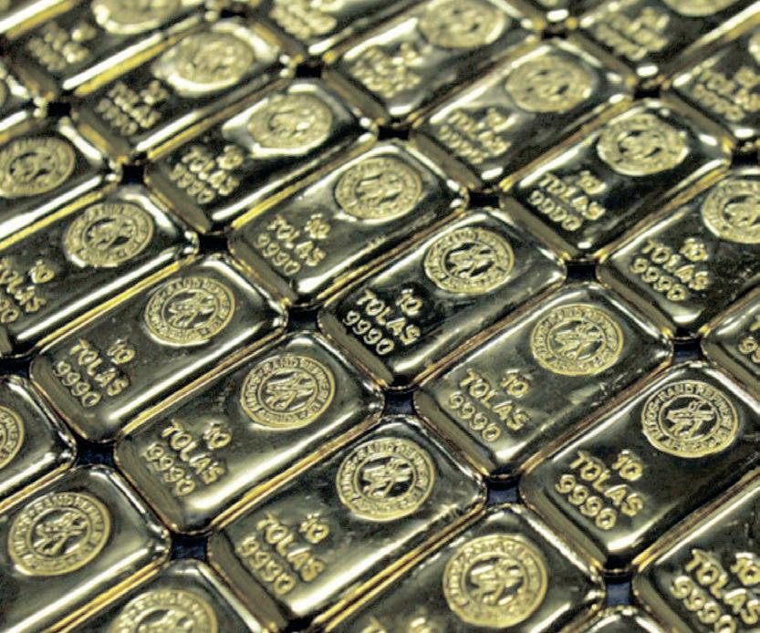 Gold hits record highs while JSE thrives; Rand falters amid Trump's tariffs - Chris Harmse
