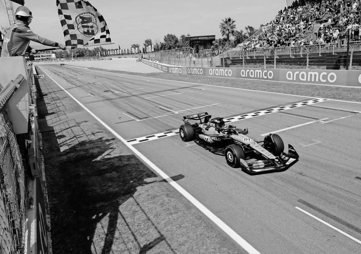 Piastri keeps reign going in Spain