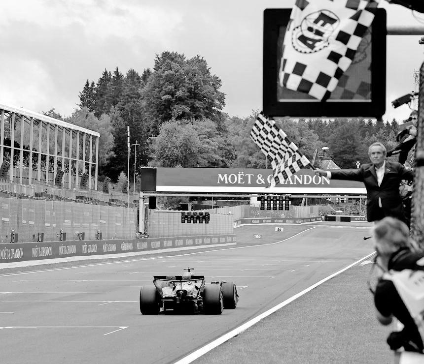Piastri extends championship lead with Spa treatment