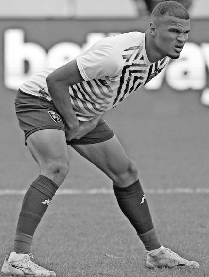 Stellenbosch eye cups, Siwelele make debut