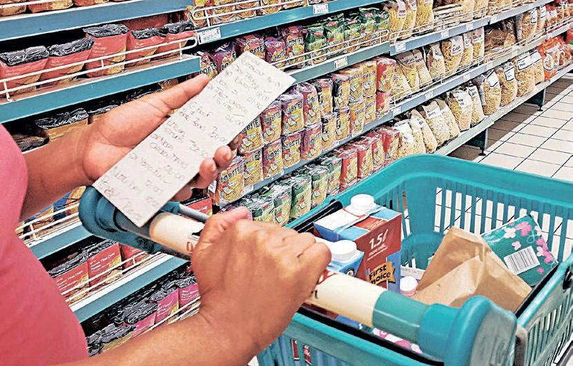 Debt experts warn Black Friday could deepen consumer financial strain