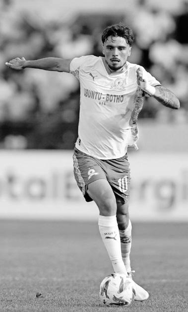 Santos aims to win everything with Brazilians