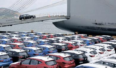 New-vehicle market surges as easing inflation, fuel prices and rate cuts lift sentiment