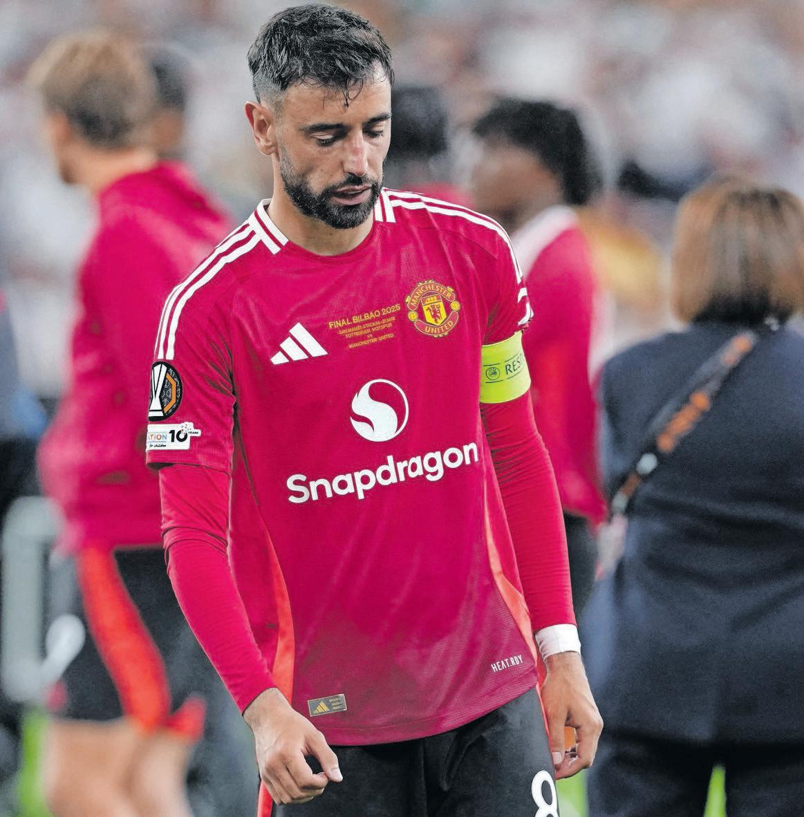 Amorim fears Fernandes out ‘a while’