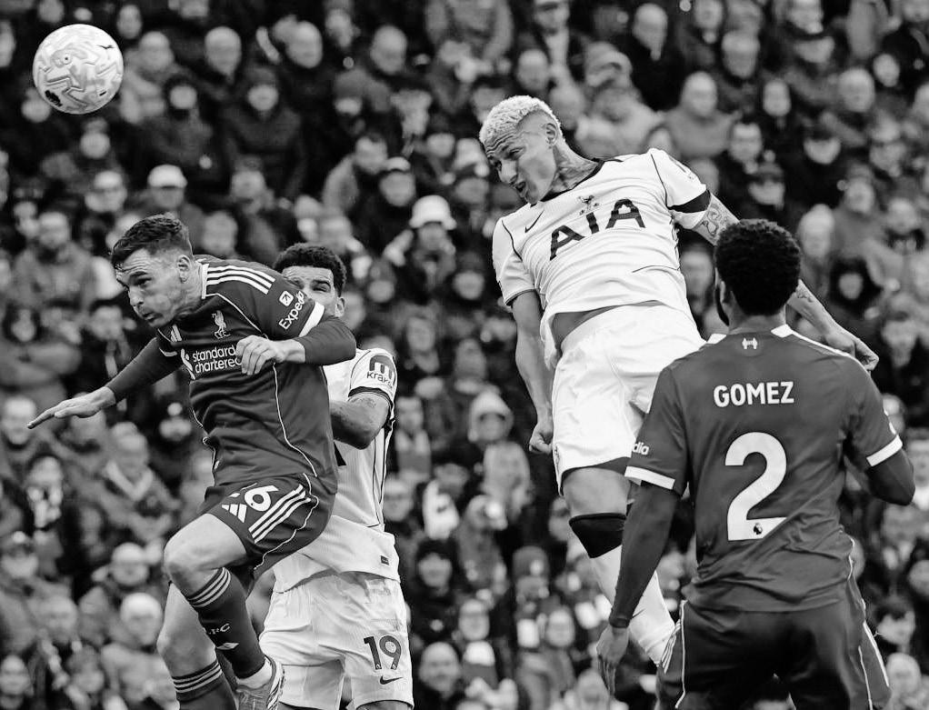 United edge Villains in race for Top 4