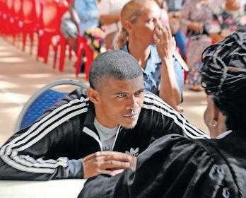 Witness contradicts police abuse allegations