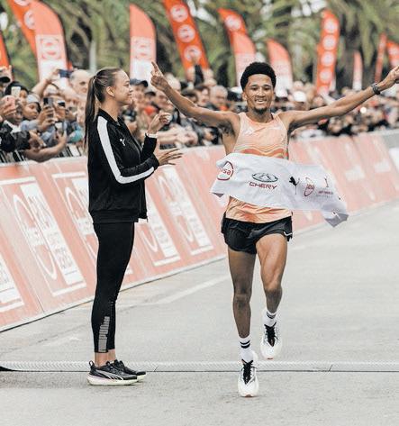 Wildschutt smashes SA 10km record in front of home crowd