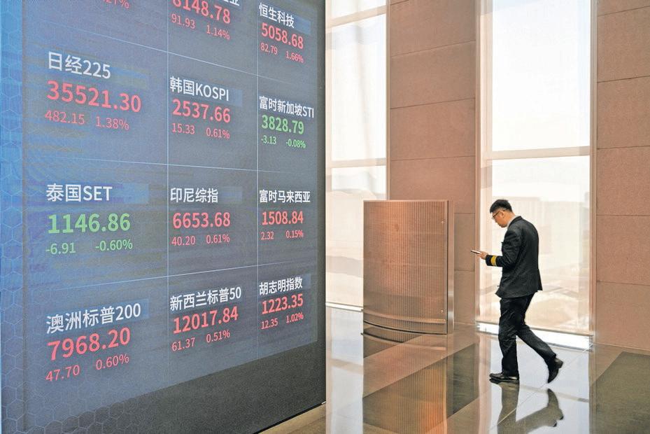 Markets rise as investors eye trade talks