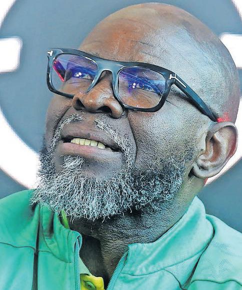 Komphela calls for courage as Downs chase CAF glory