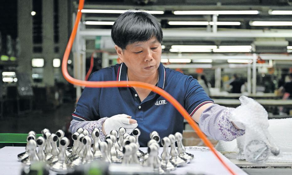 Taiwan businesses face cross-Strait challenge