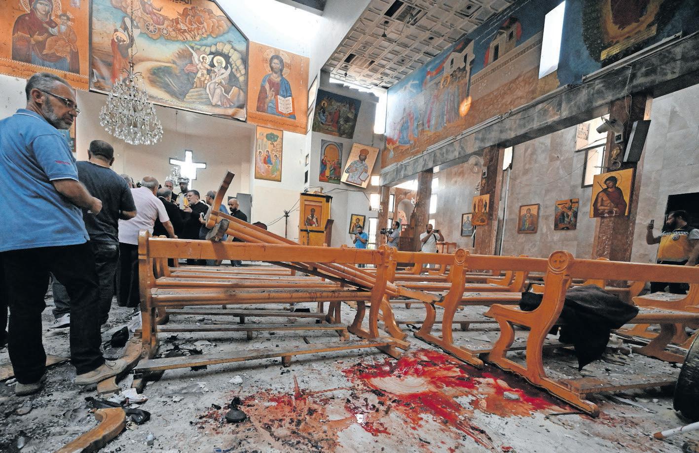 Church suicide attack kills 22