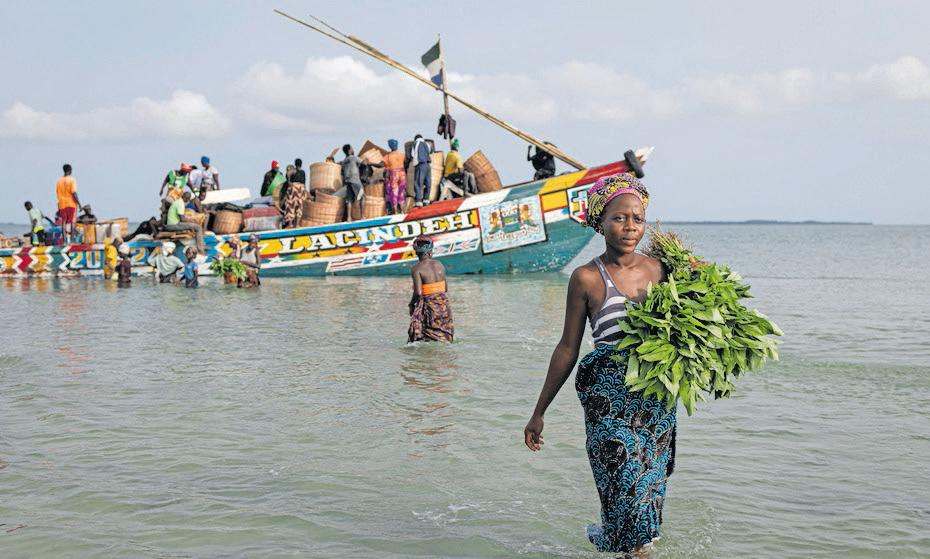 S Leon Islanders despair as rising ocean threatens survival