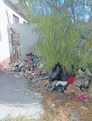 Rugby residents call for action over crime hotspot