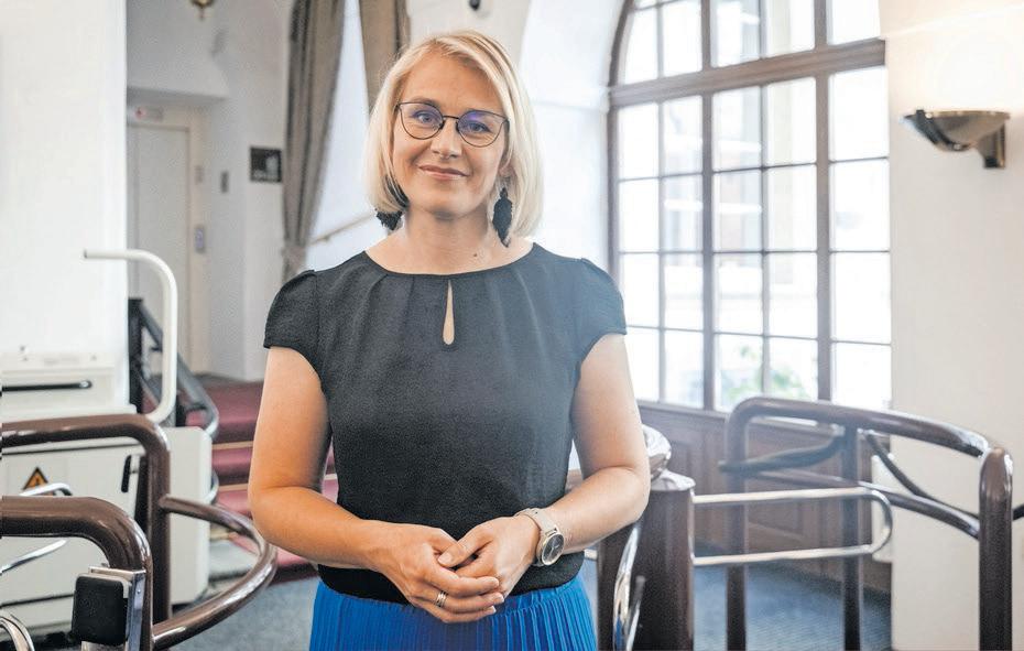 Women battle for respect in ‘hostile’ politics