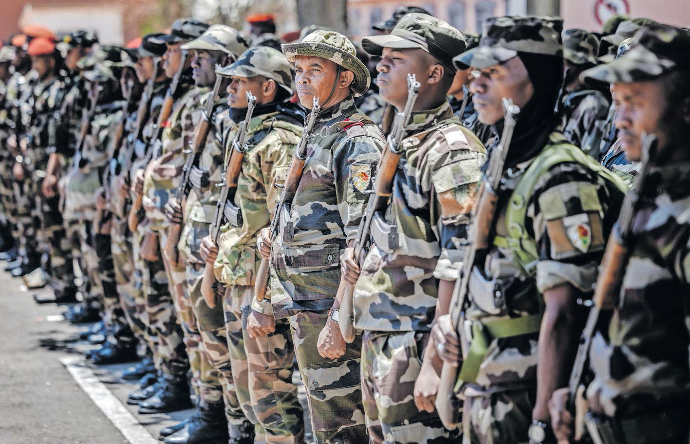 Madagascar army crowns new chief