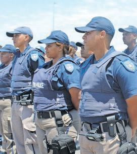 Hanover Park community clash with cops over illegal firearms