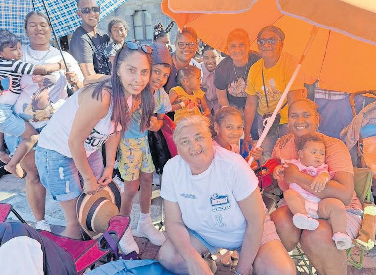 Grand Parade lights up as thousands usher in festive season