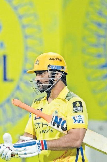Emotions high as Dhoni’s time ticks down