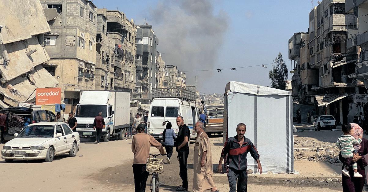 Aid sites shut, as Israel issues 'combat zones' warning