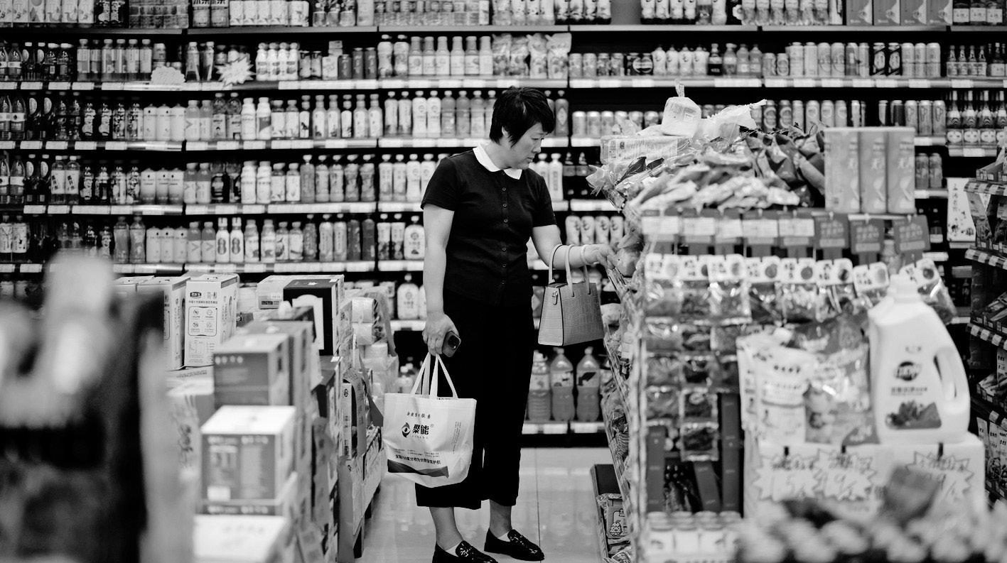 China exports slow in trade storm