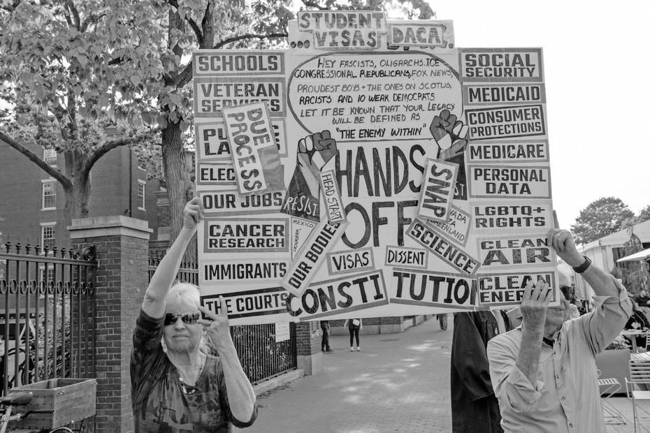 Canada seeks to attract top scientists