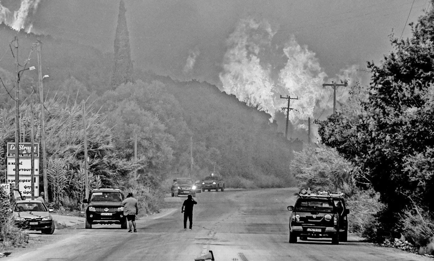 Thousands battle Greece fires