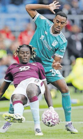Haaland double seals derby triumph as rampant City overpower United