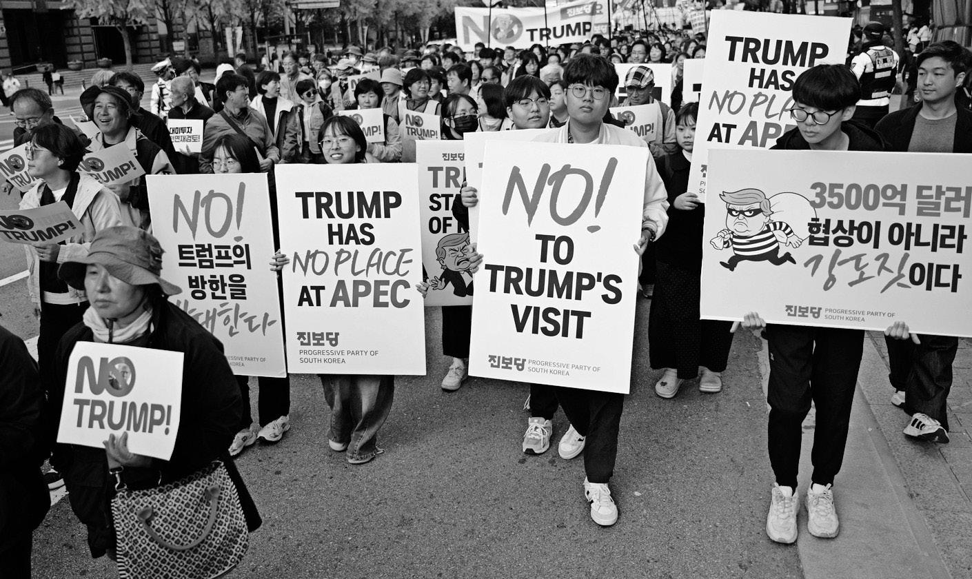 Trump's Asian tour begins