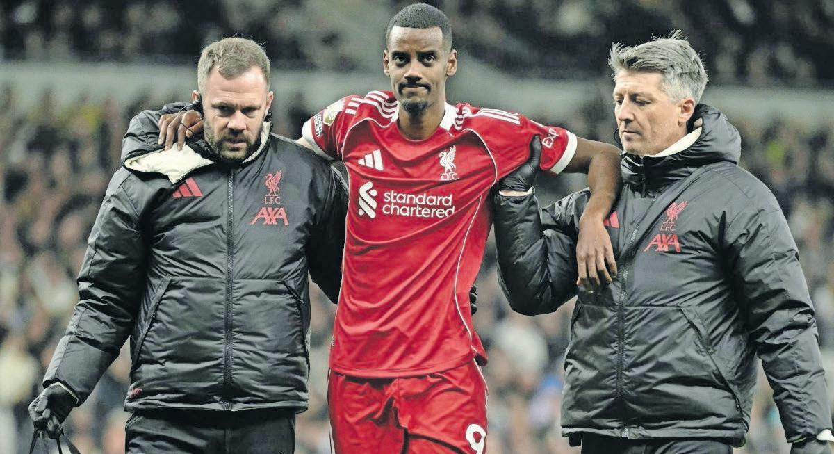 Liverpool rocked by Isak blow after surgery on broken leg