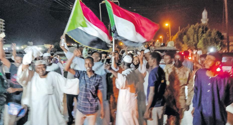 Paramilitary shelling kills 3 after Sudan army gains