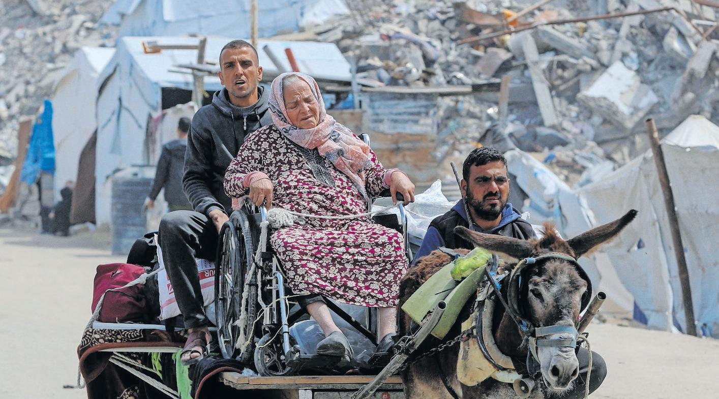 Israel presses on with offensive