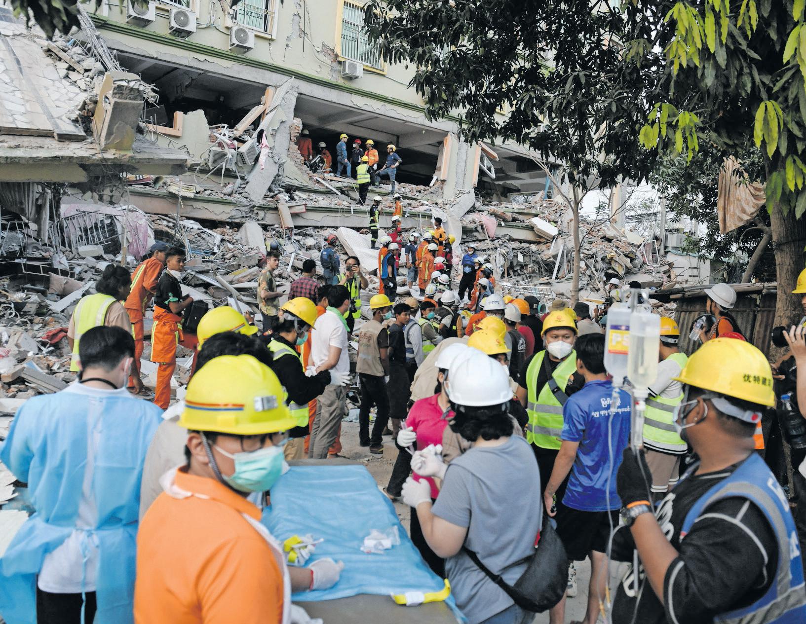 COLLEGE IN RAPE SAGA NOW TURNS TO COURT