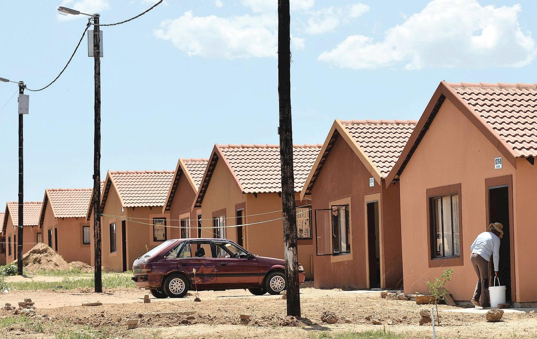 Navigating the nature of digital divide: protecting township communities