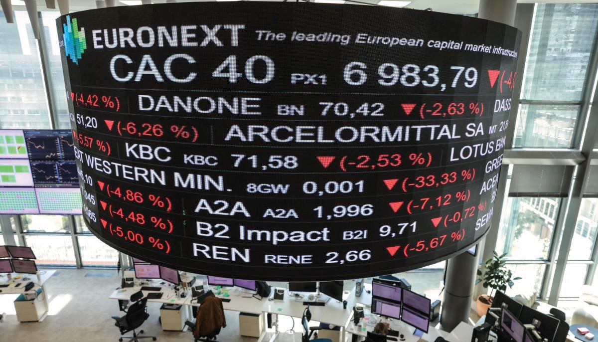 Brent crude oil prices tumble on escalation of US-China tensions