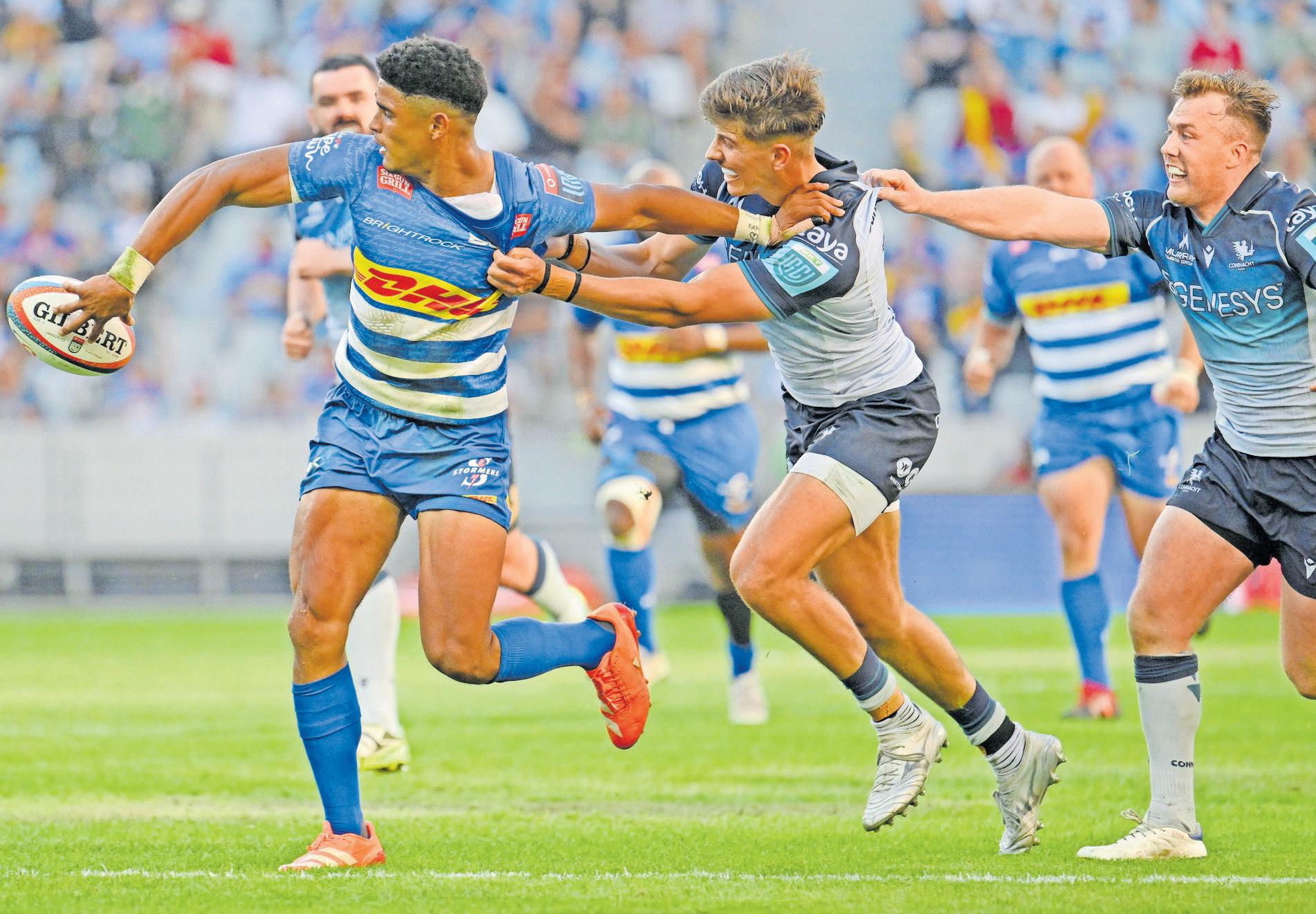 Get on the Sacha party bus for this 10 can jol