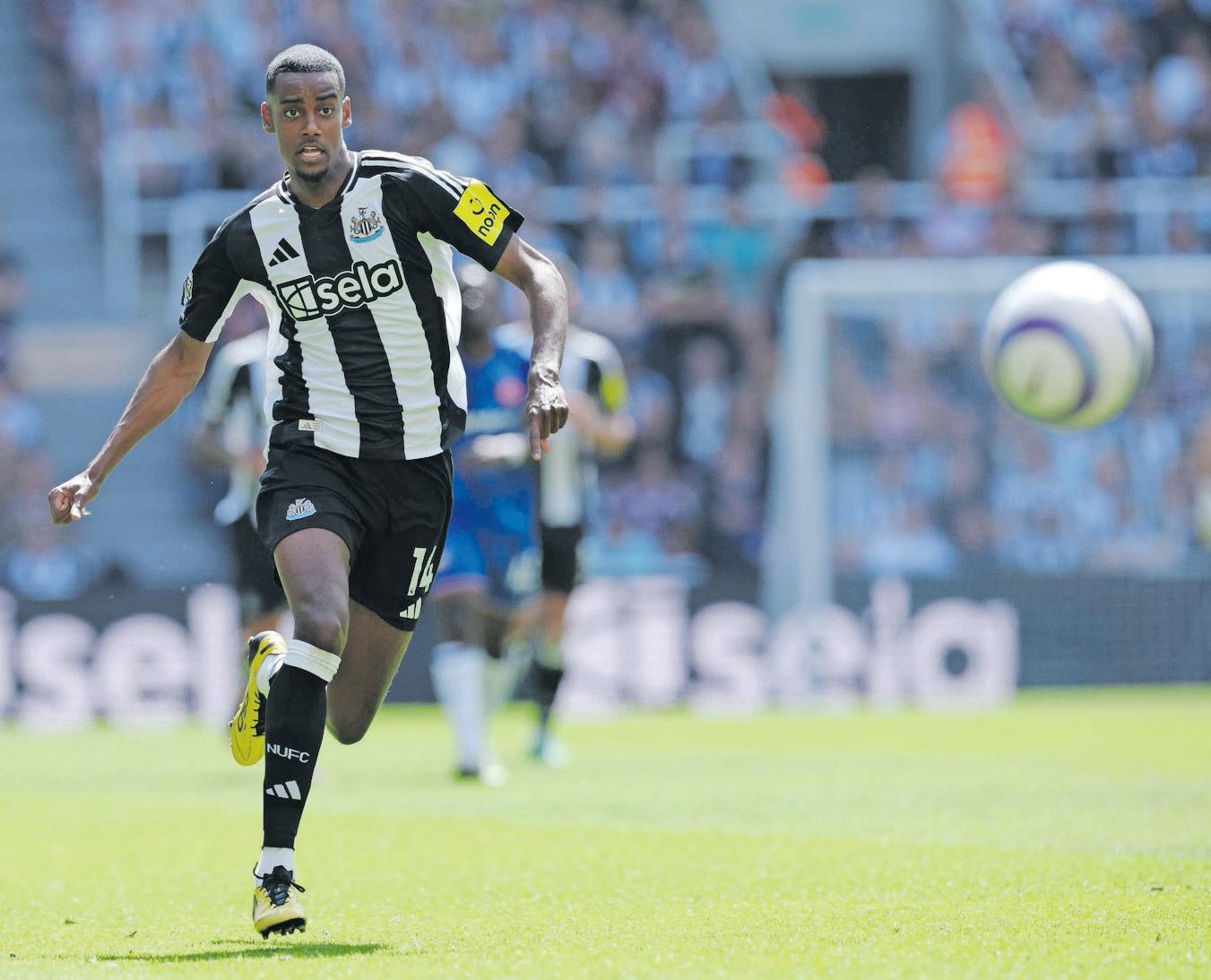 Has the rise of the false nine made quality strikers rare in the EPL?