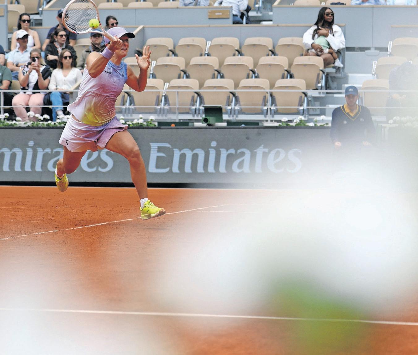 Swiatek stays grounded after first-round victory