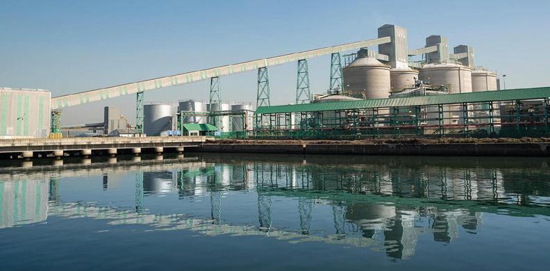 South32 output flat at Hillside Aluminium, manganese down 7% amid load shedding impact