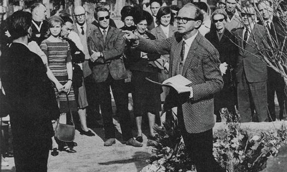 GLOBALLY RENOWNED POET INGRID JONKER FINALLY 'RETURNS' HOME