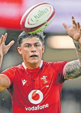 Rees-Zammit at fullback for Six Nations return against England