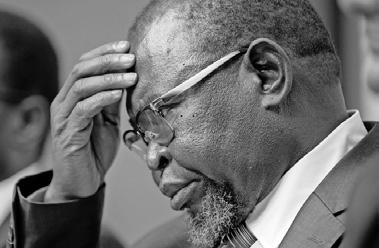 Finance minister should exit the ring