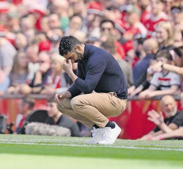 Embarrassed Amorim questions United's future