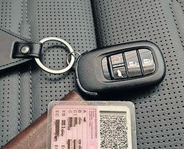 Backlog of more than 700 000 driving licence cards despite machine's repair